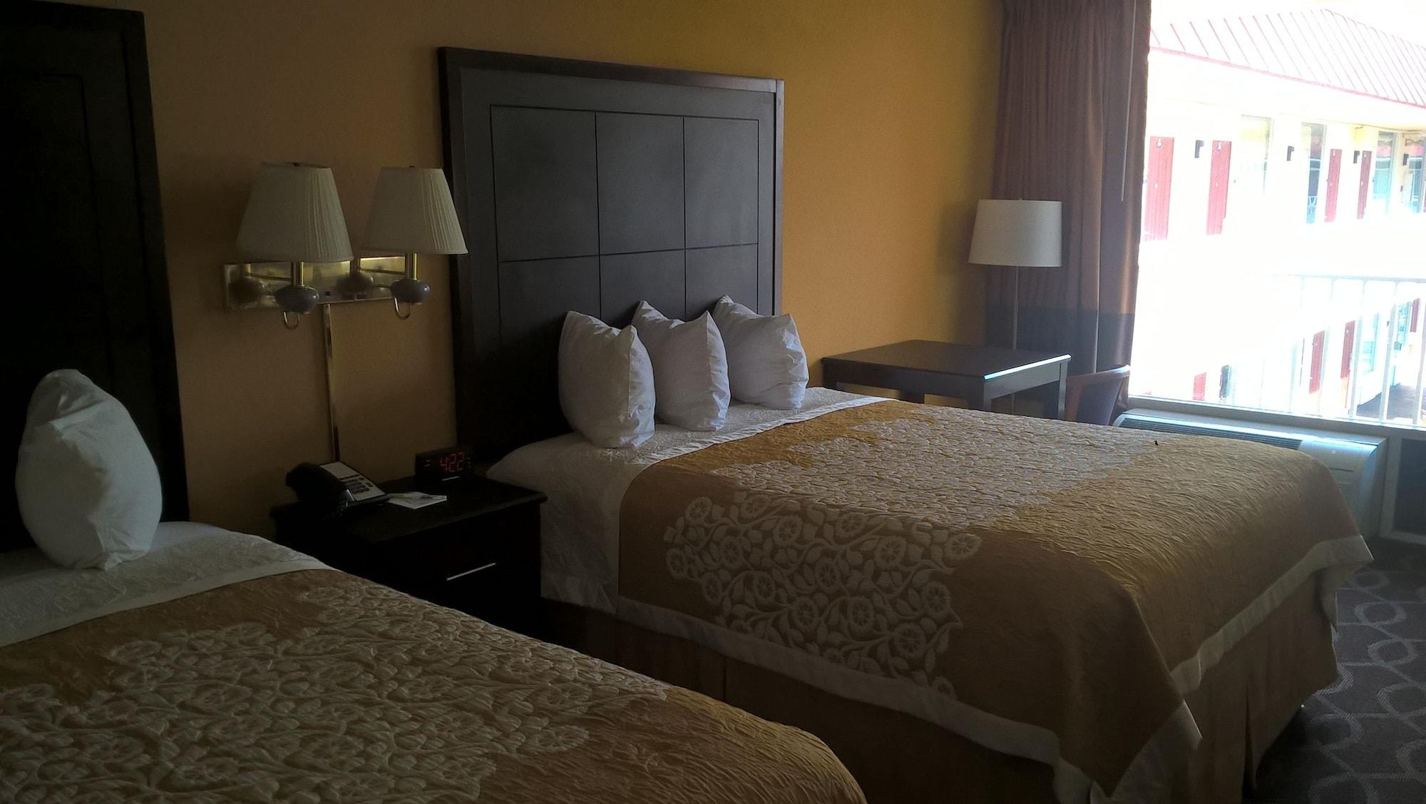 Days Inn & Suites By Wyndham Port Richey Exteriör bild