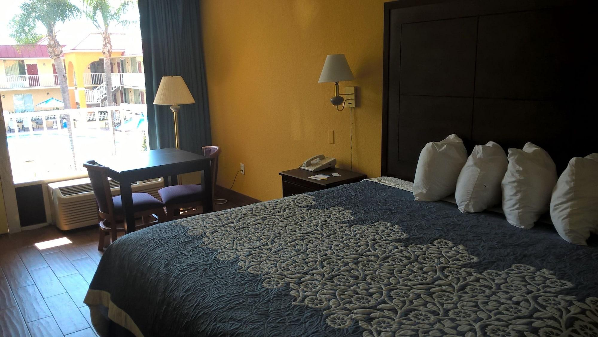 Days Inn & Suites By Wyndham Port Richey Exteriör bild