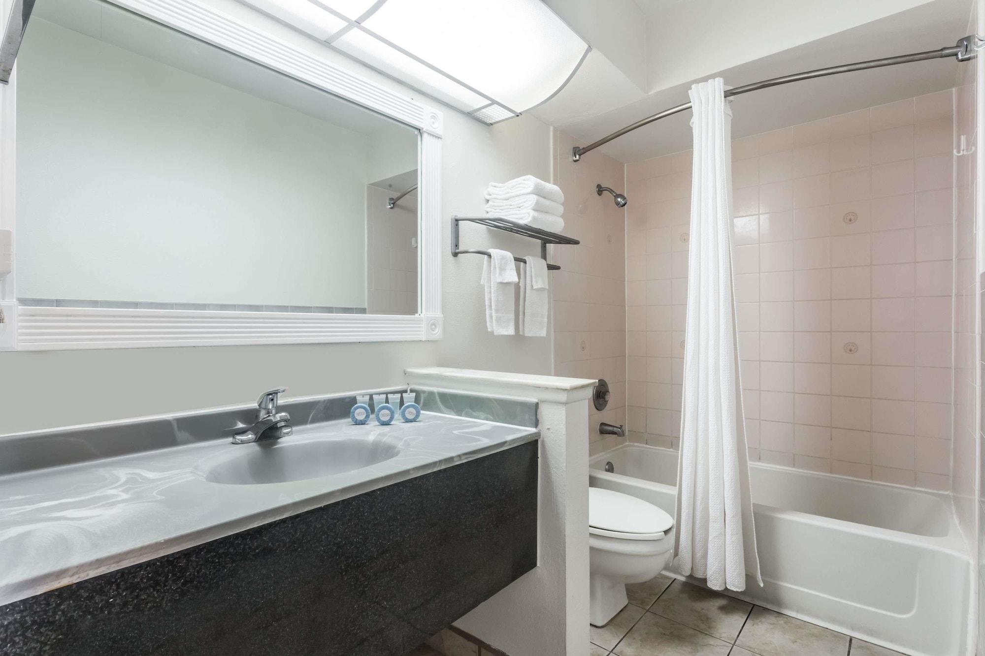 Days Inn & Suites By Wyndham Port Richey Exteriör bild
