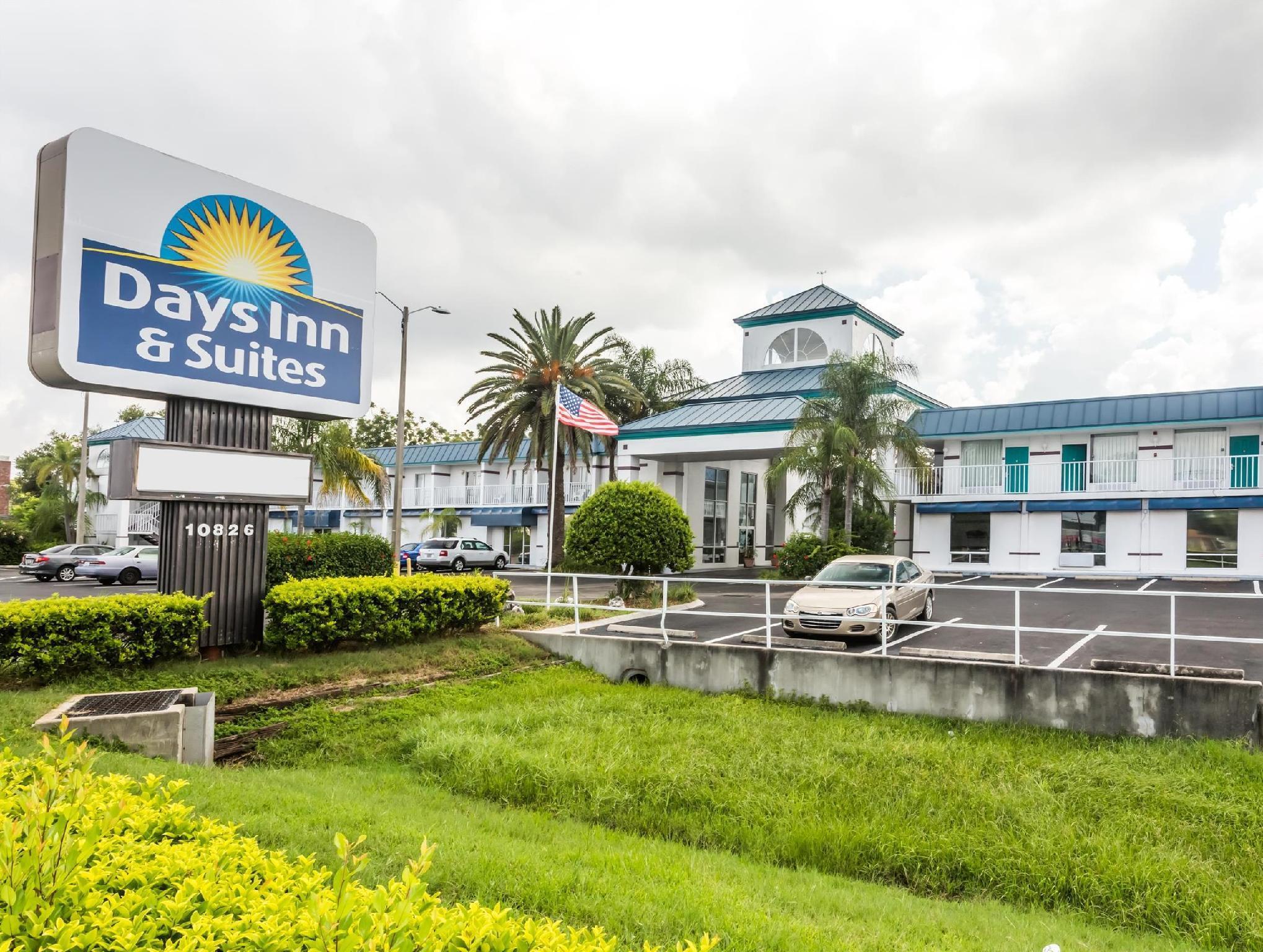 Days Inn & Suites By Wyndham Port Richey Exteriör bild