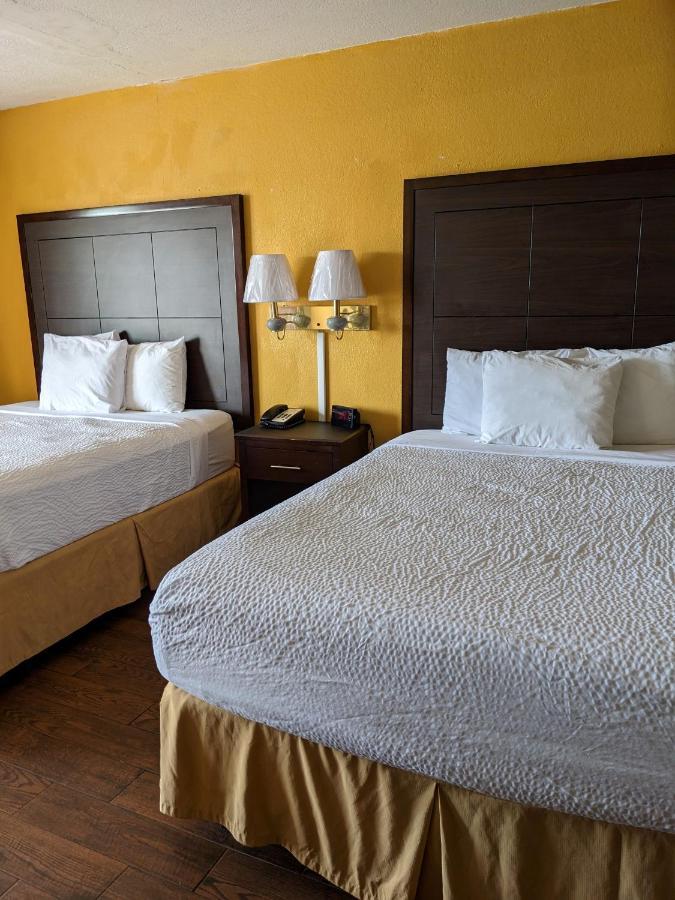 Days Inn & Suites By Wyndham Port Richey Exteriör bild