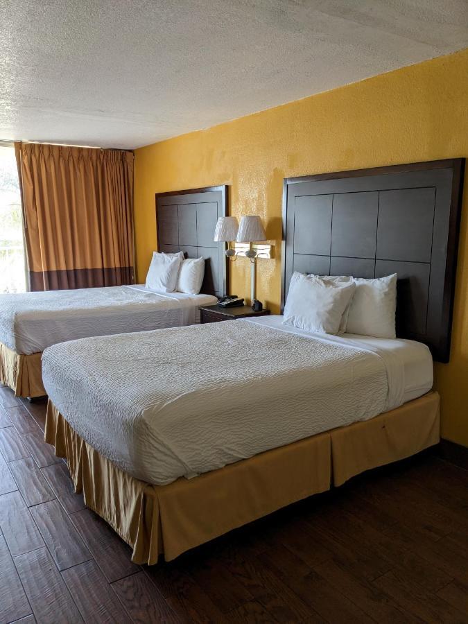 Days Inn & Suites By Wyndham Port Richey Exteriör bild